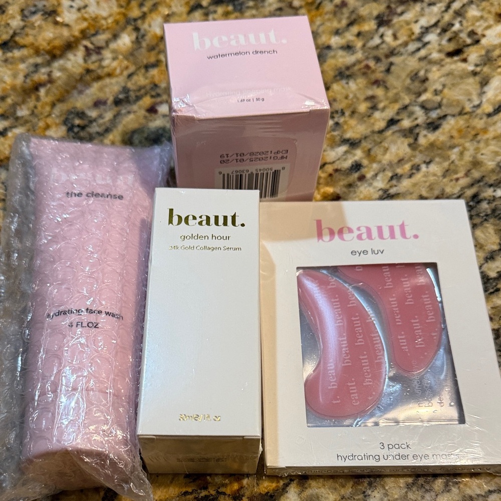 NWT Beaut bundle - Picture 2 of 5